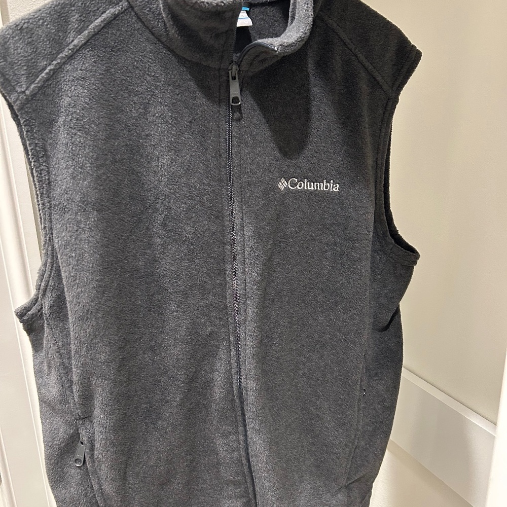 Columbia vest